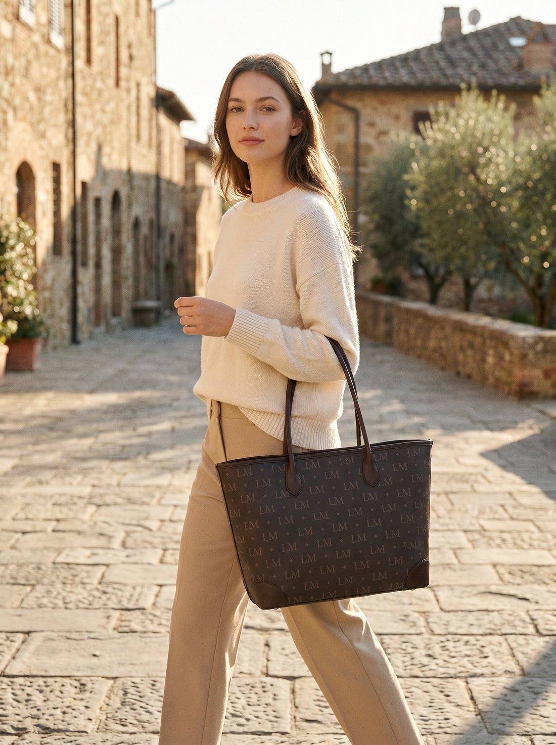 The Mercato in Chocolate — worn on a Tuscan street