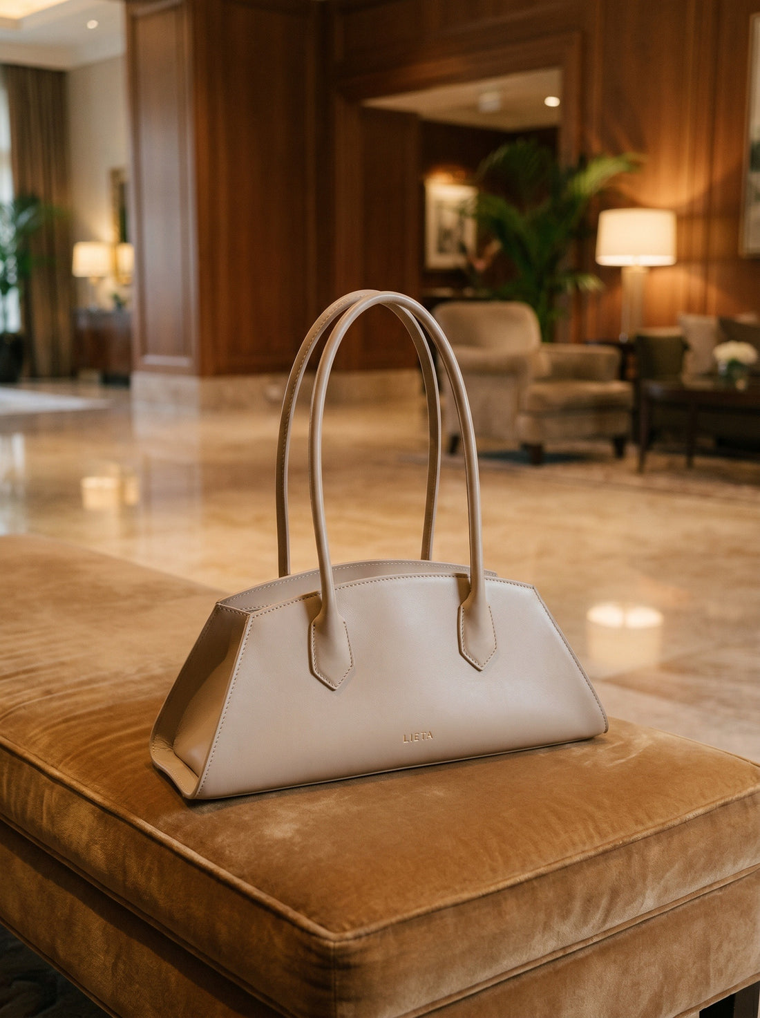 The Lungo in Cream — life 08 hotel
